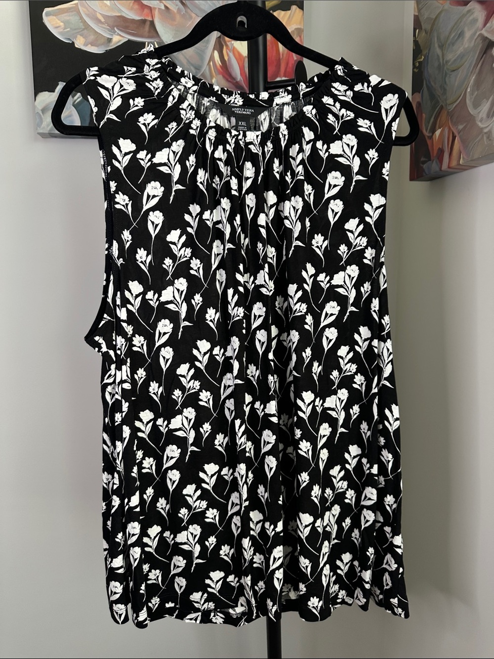 Simply Vera Vera Wang Black and White Floral Sleeveless Cami